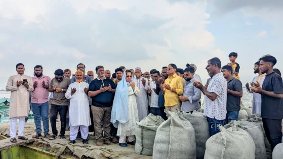 ফরিদপুরে পদ্মা নদী ভাঙ্গন রোধে জিও ব্যাগ ডাম্পিং কাজের উদ্বোধন